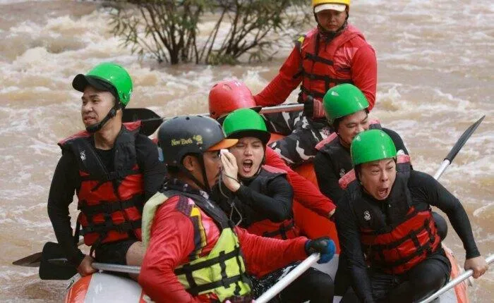 ล่องแก่งลำน้ำเข็ก เฮ้วทัวร์